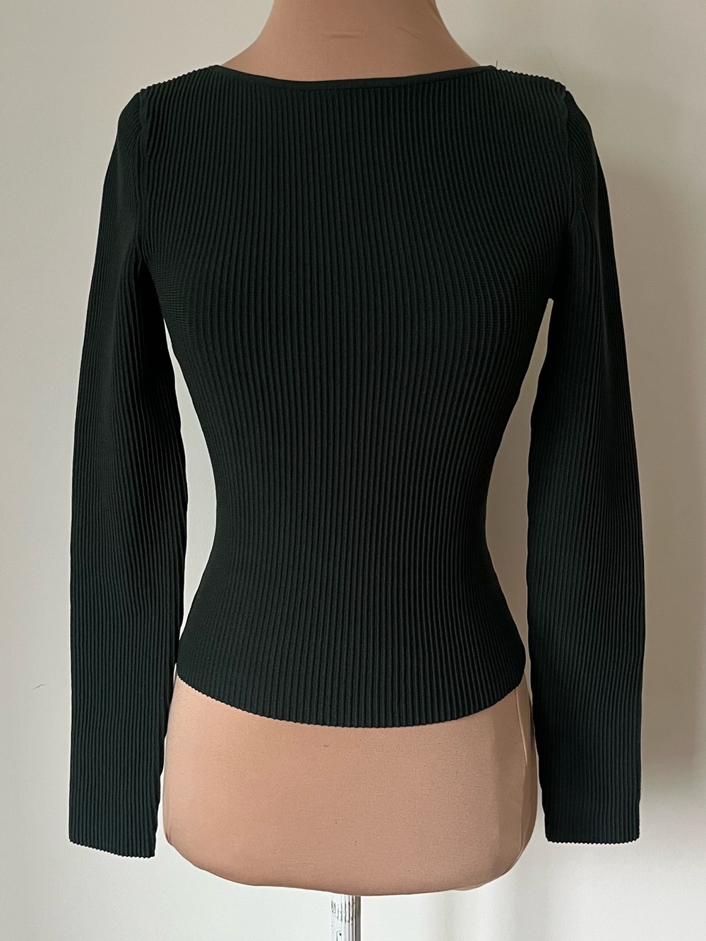 Aritzia Babaton Sculpt Knit Scouted Longsleeve Open-Back Dark Green Top Size XS